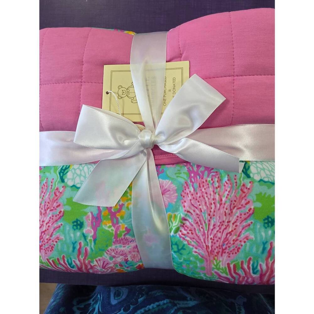 NEW CHARLIES PROJECT kid's quilted bamboo blanket in coral breeze